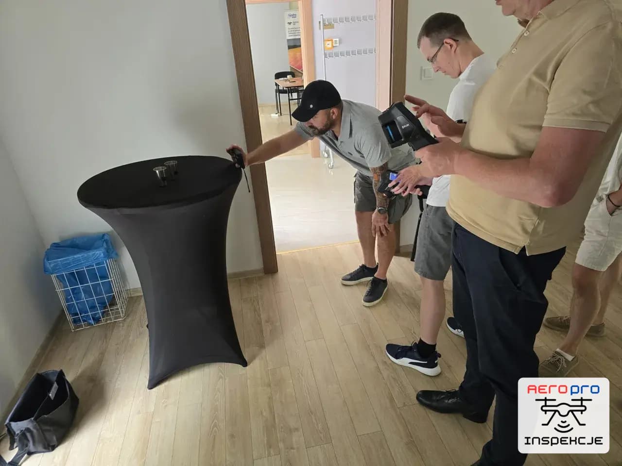 Ćwiczenia praktyczne z kamerą termowizyjną w trakcie szkolenia ITC