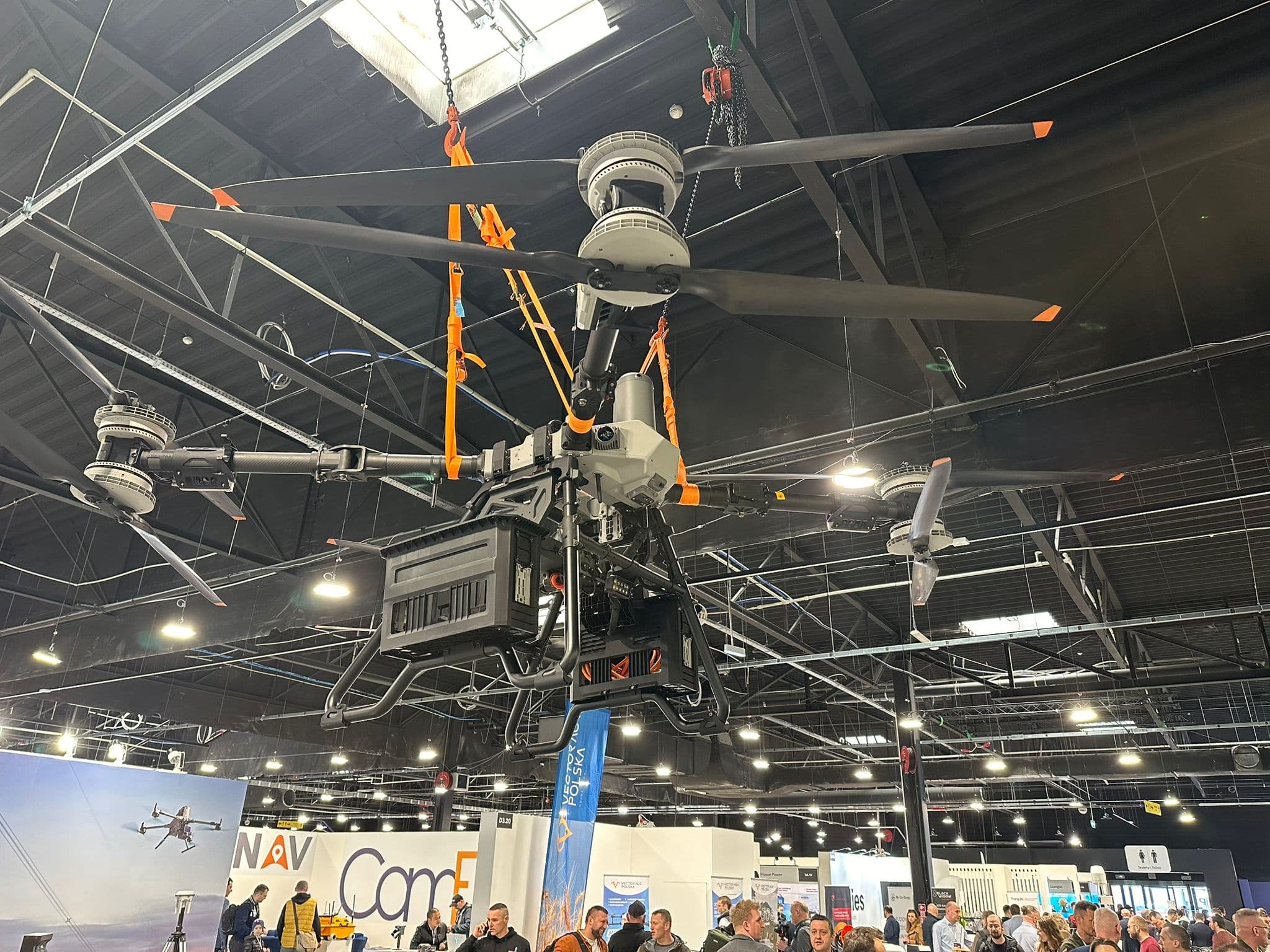 Drone World Expo 2026 — dron wystawowy